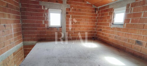 Thumbnail 6226028 - 4