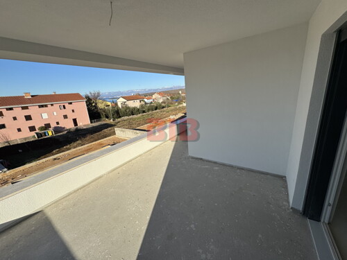 Thumbnail 6226135 - 10