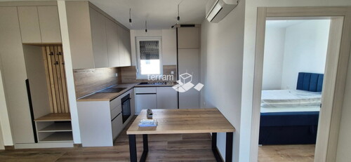Istra, Pula, Štinjan, stan 56m2, prvi kat, 2SS+DB, garaža, NOVO, 500 metara...