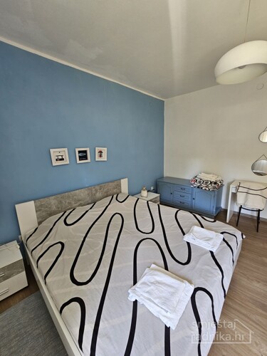 Thumbnail 6226230 - 3