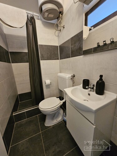 Thumbnail 6226230 - 6