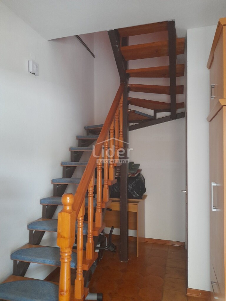 Image 6226685 - 7