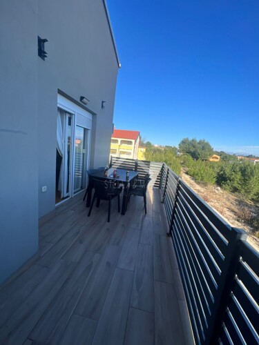 Dvosobni apartman, pogled na more - Vir