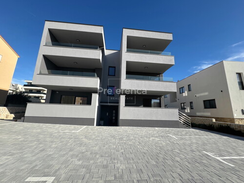 Thumbnail 6226846 - 7