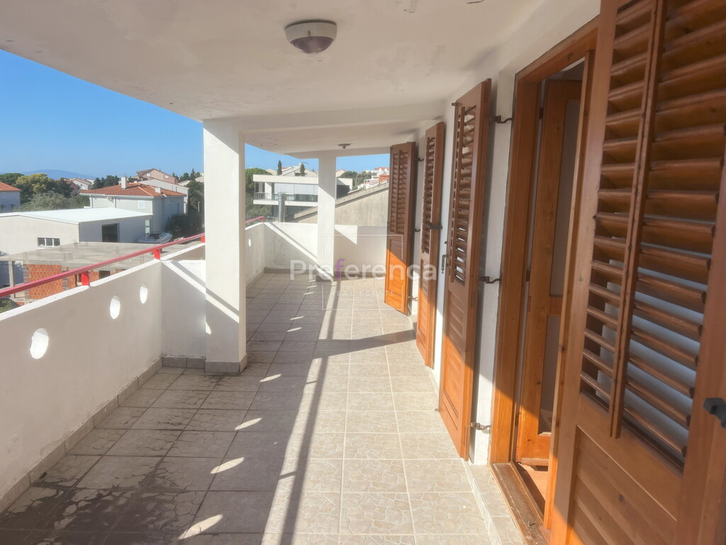 Image 6226873 - 8