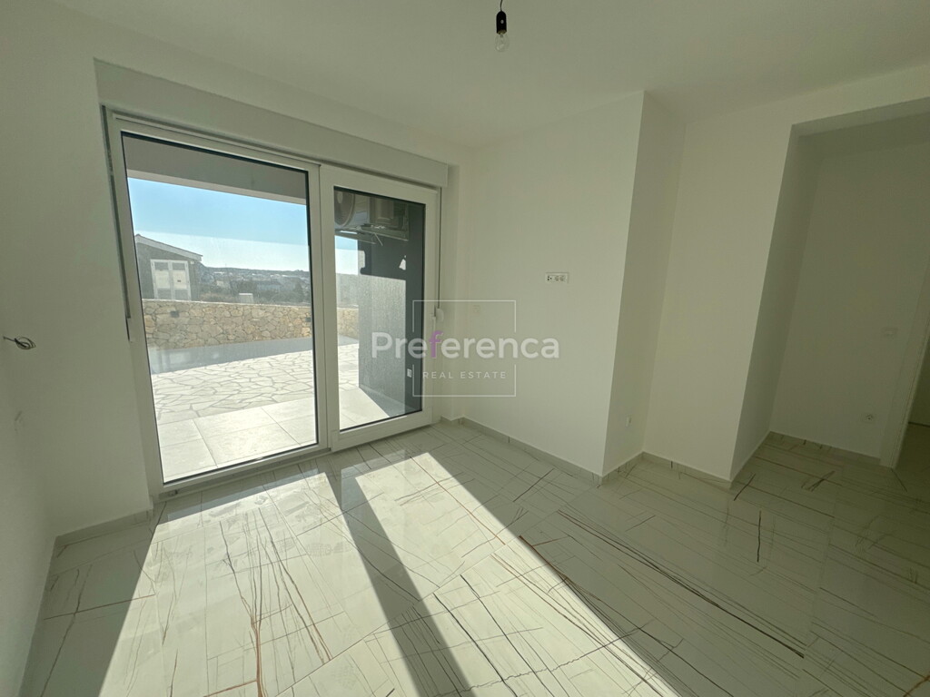 Image 6226876 - 6