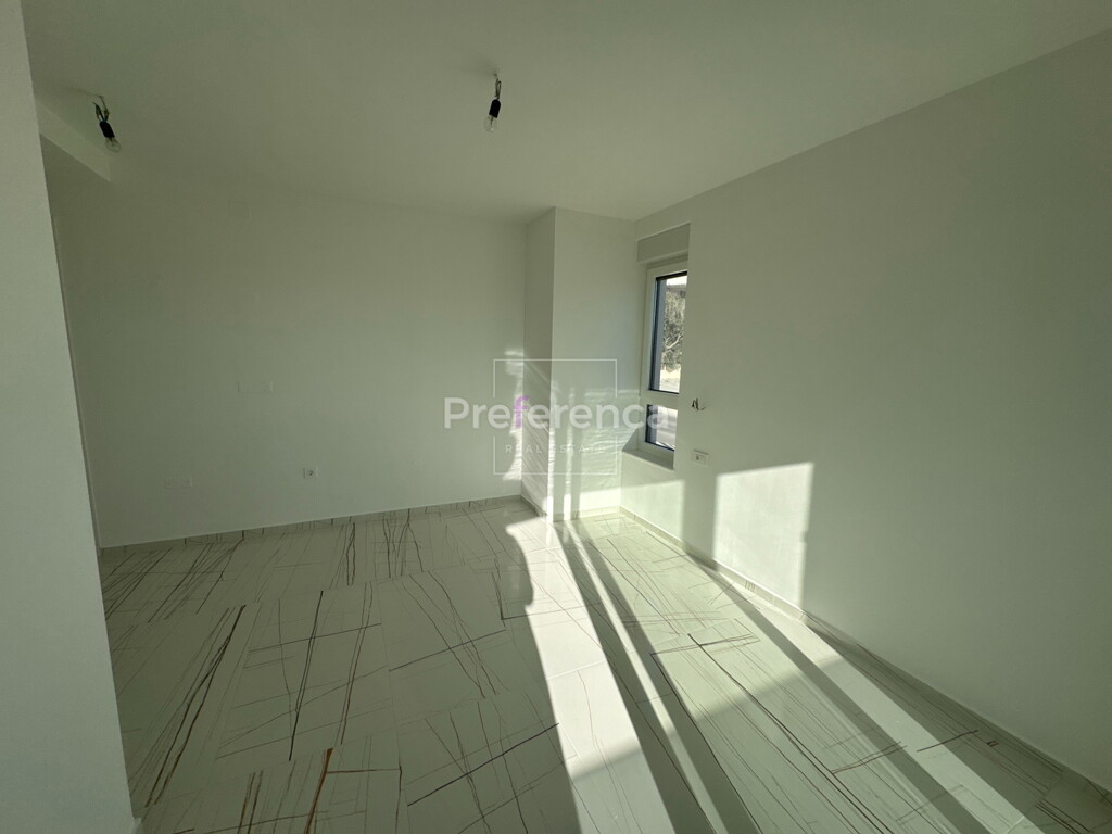 Image 6226878 - 13