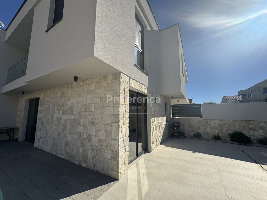 Image 6226917 - 8