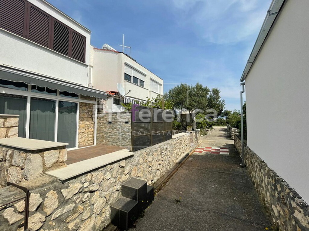 Image 6226934 - 1