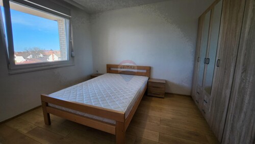 Thumbnail 6227012 - 2