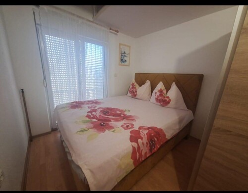 Thumbnail 6227031 - 9
