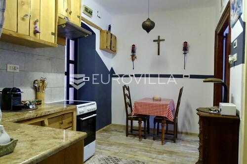 Rijeka, Sušak, adaptirani stan površine 38,95m2 s pogledom na more