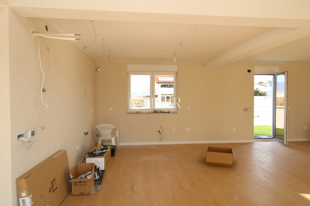 Image 6227498 - 6