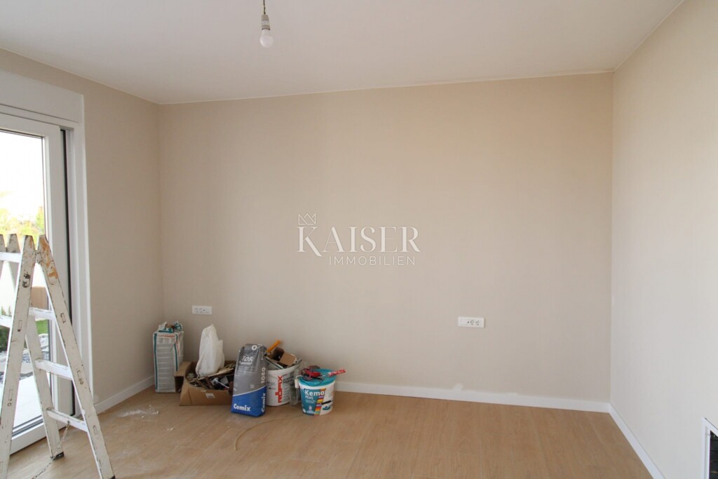 Image 6227498 - 7