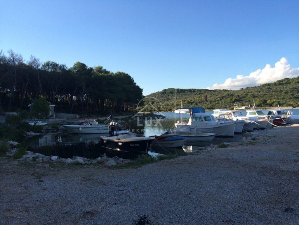 Image 6227774 - 11