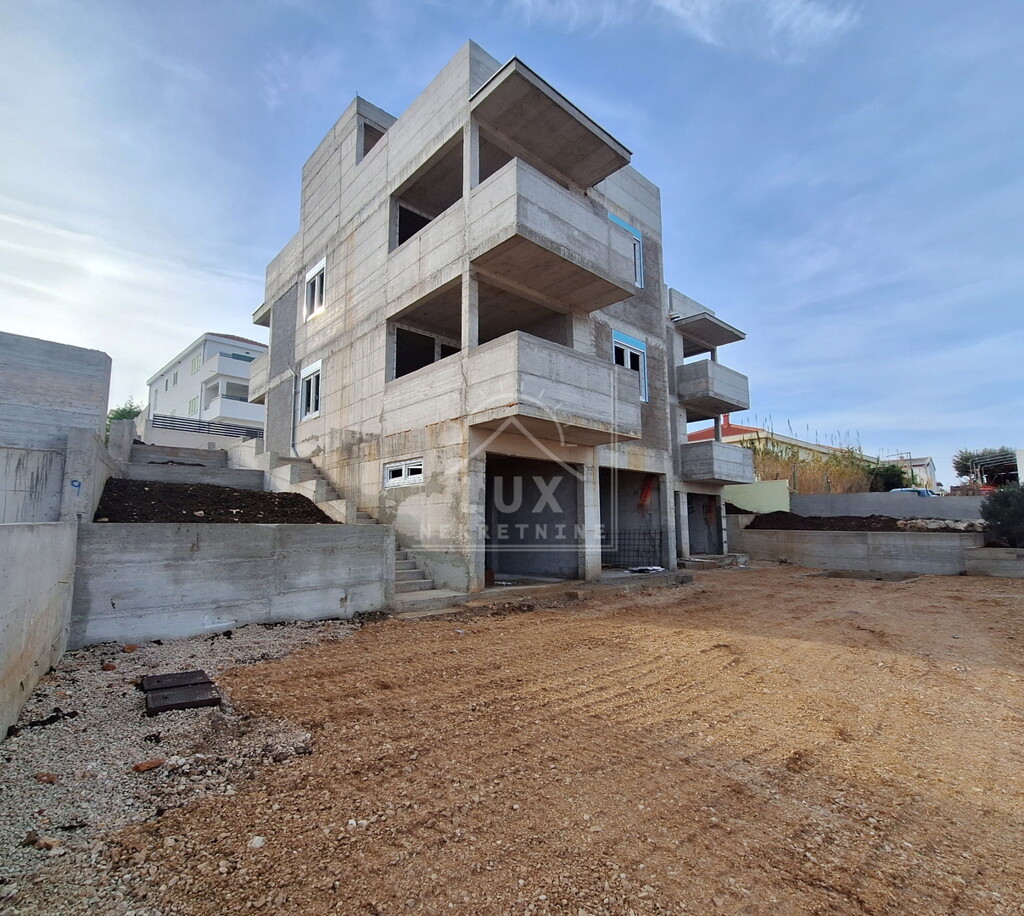 Image 6227793 - 4