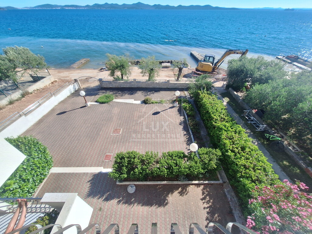 Image 6227800 - 6