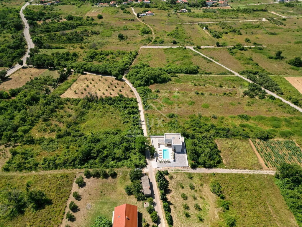 Image 6227823 - 11