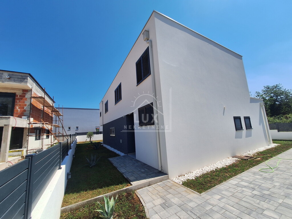 Image 6227838 - 3