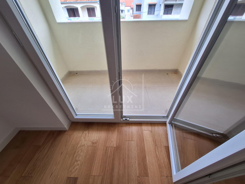 Image 6227841 - 9