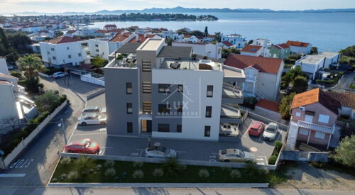 Luksuzni penthouse na 2. katu, Petrčane kraj Zadra, s pogledom na more