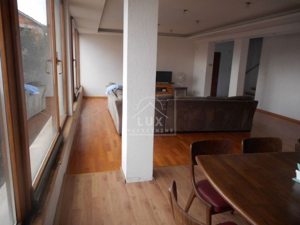 Image 6227868 - 8