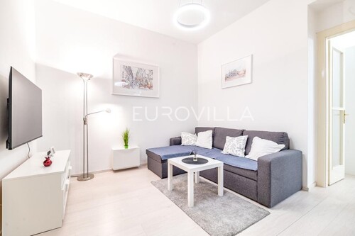 Zagreb, Kvaternikov trg, novouređen stan za najam NKP 65 m2
