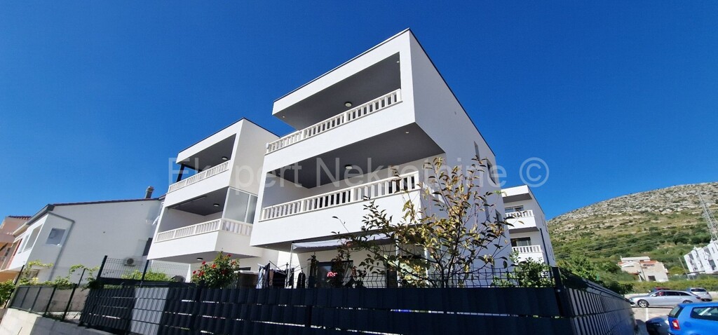 Image 6228159 - 1