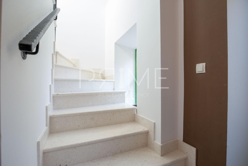 Image 6228561 - 12