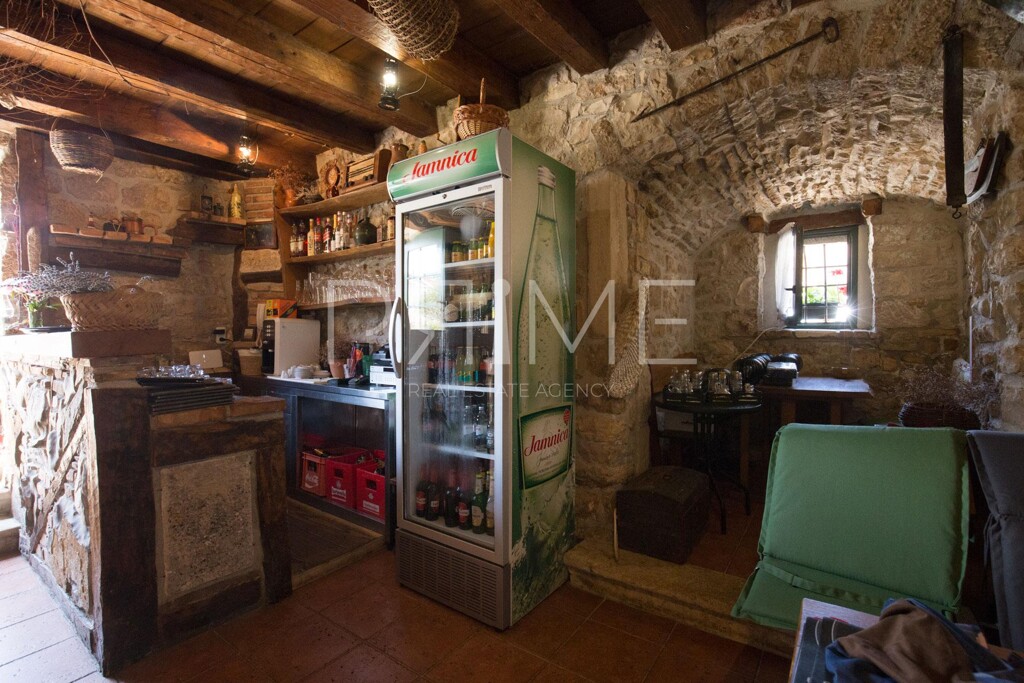 Image 6228562 - 8