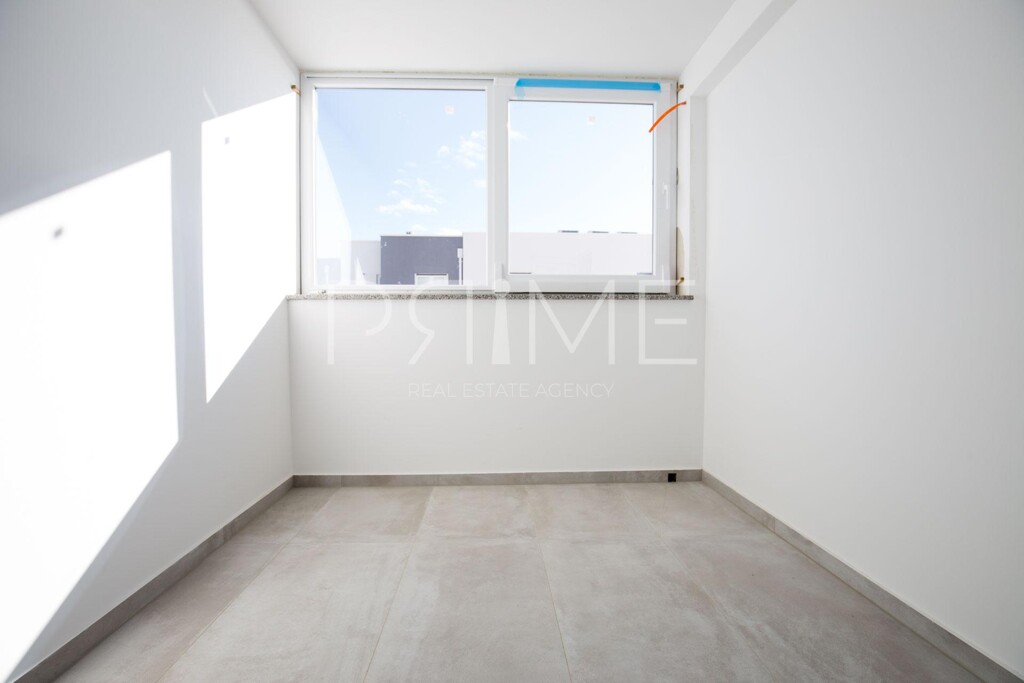 Image 6228597 - 8