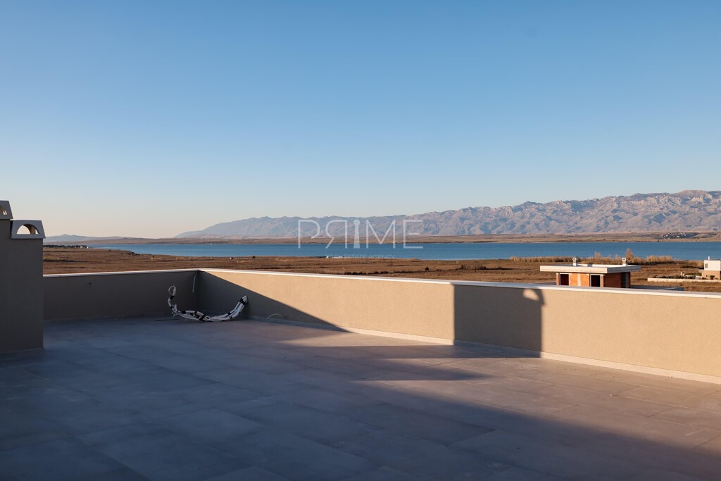 Image 6228607 - 17