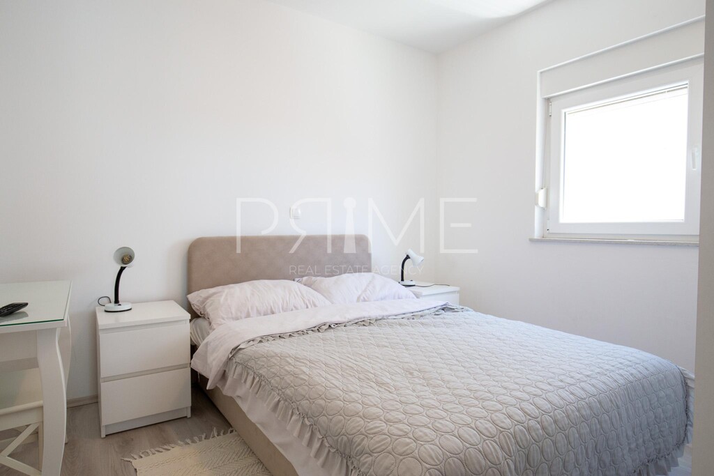 Image 6228615 - 7