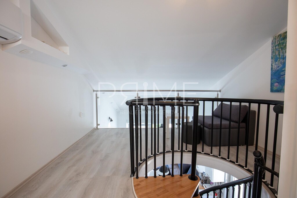 Image 6228616 - 9