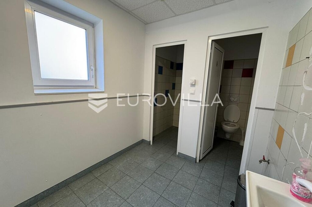 Image 6228815 - 7