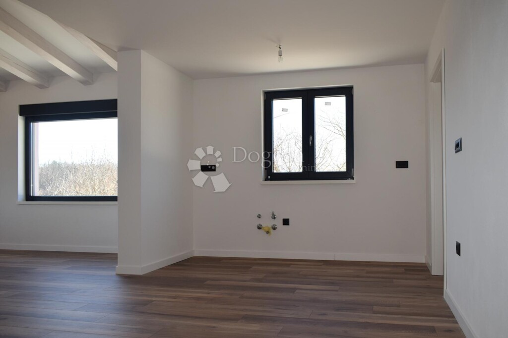 Image 6228840 - 9