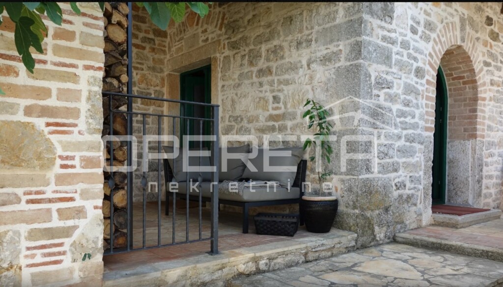 Image 6228975 - 3