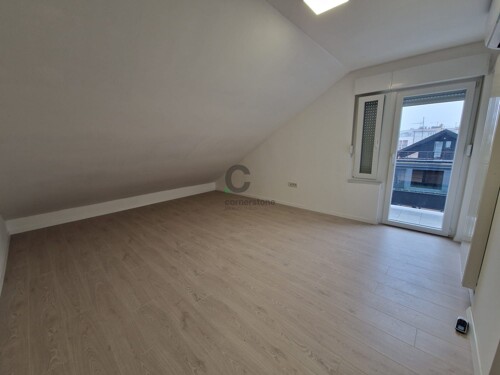 Thumbnail 6229077 - 4