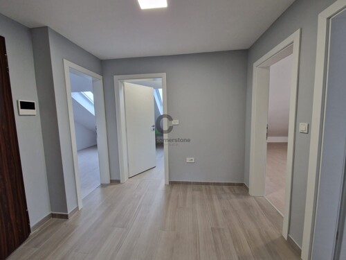 Thumbnail 6229077 - 12