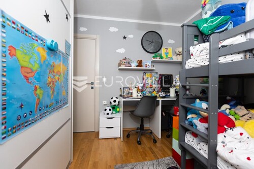 Thumbnail 6229560 - 9