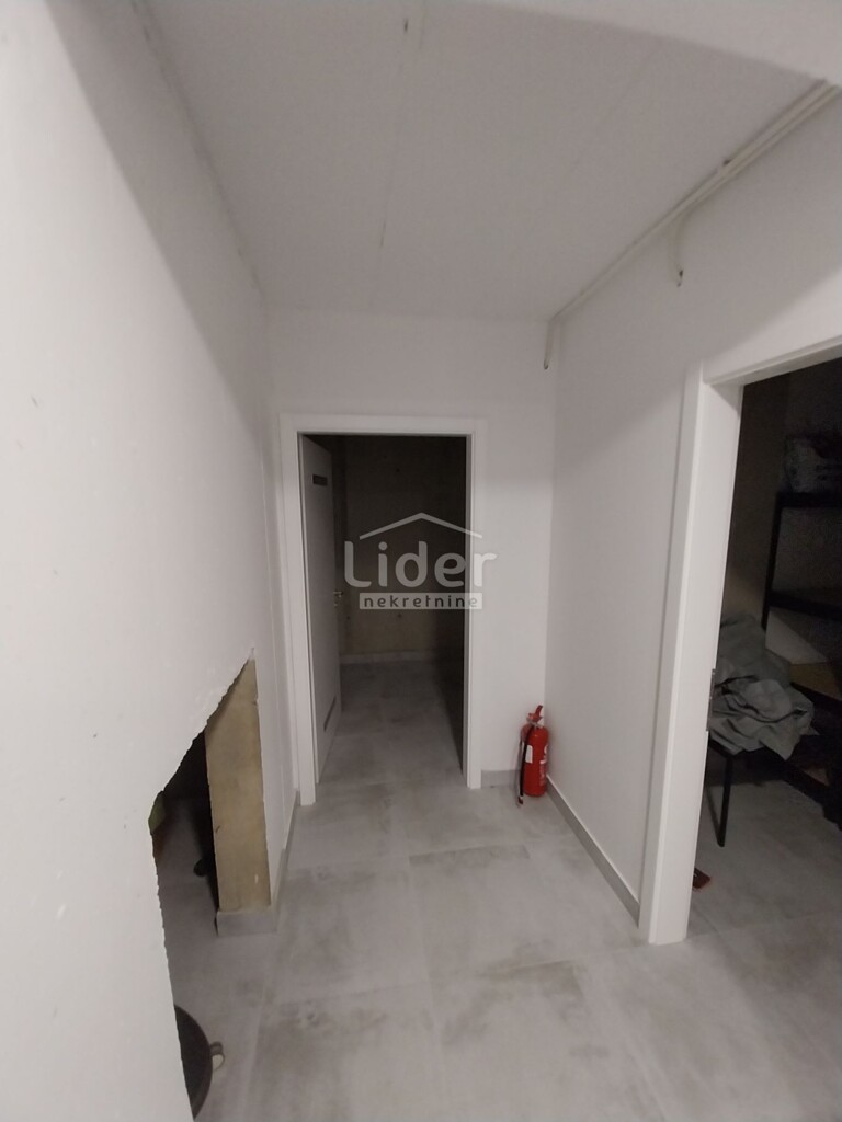 Image 6229571 - 20