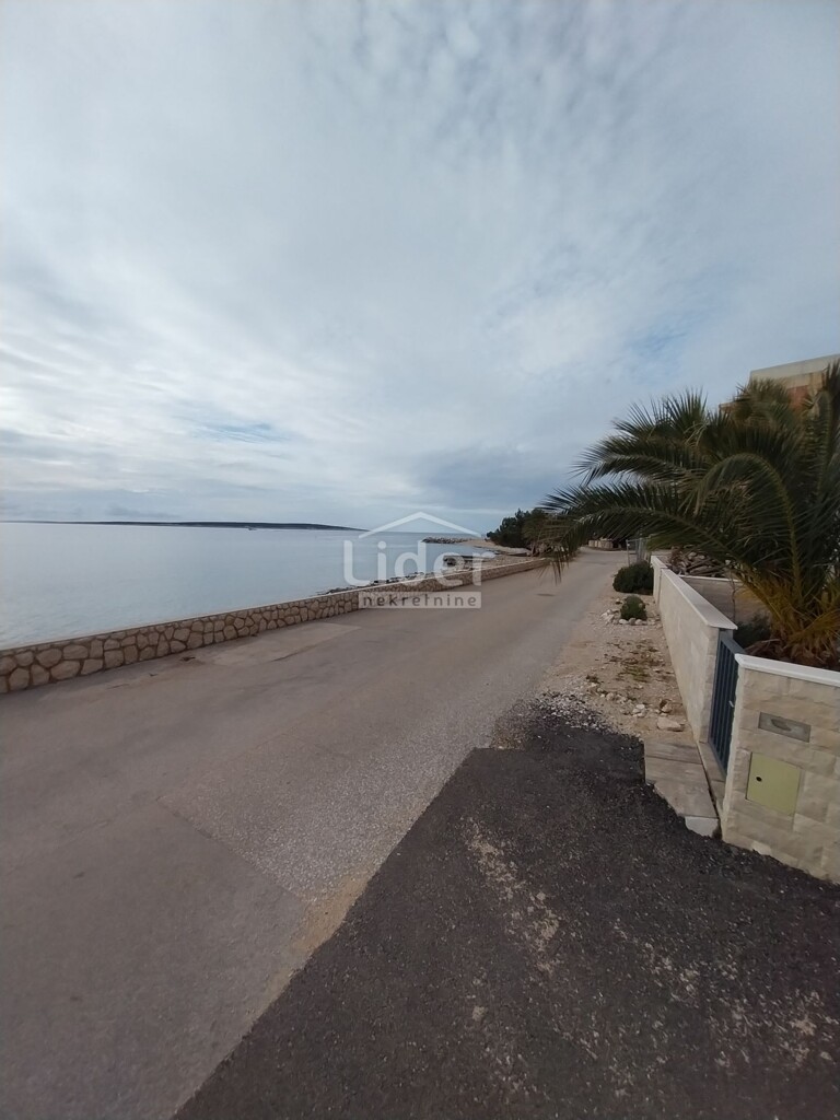 Image 6229571 - 3