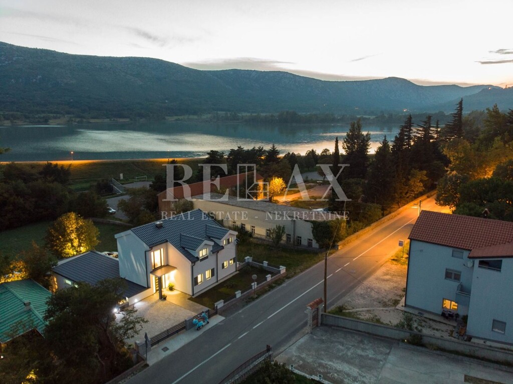 Image 6229717 - 5