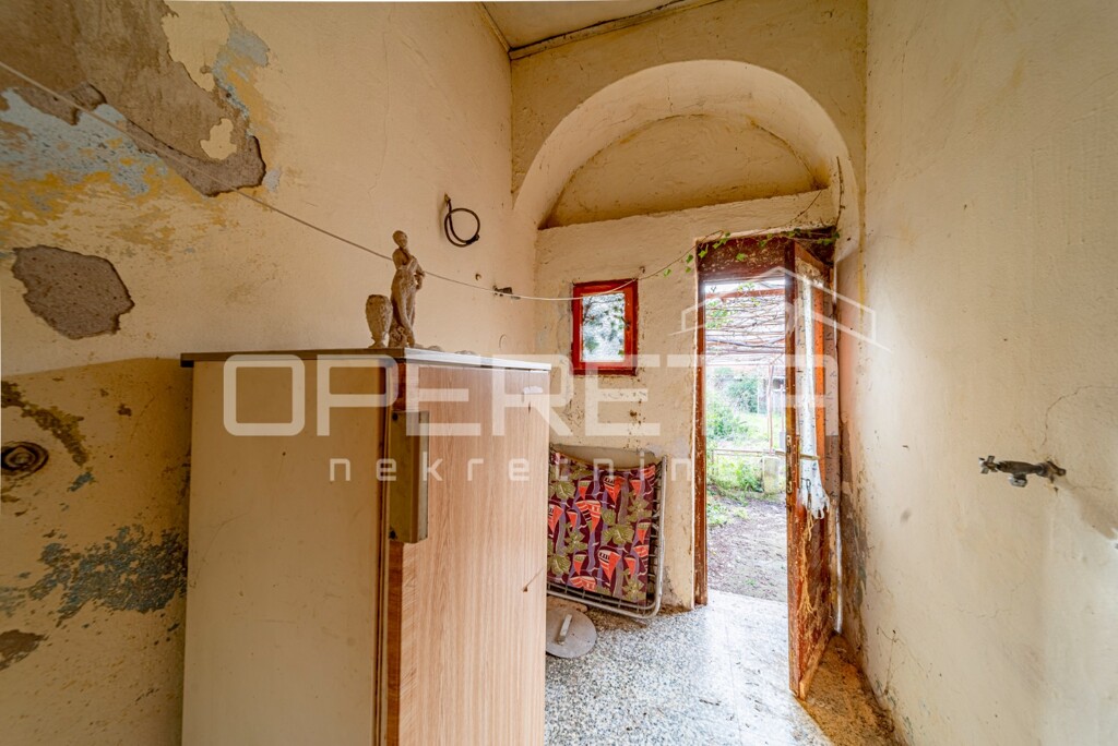 Image 6229738 - 9