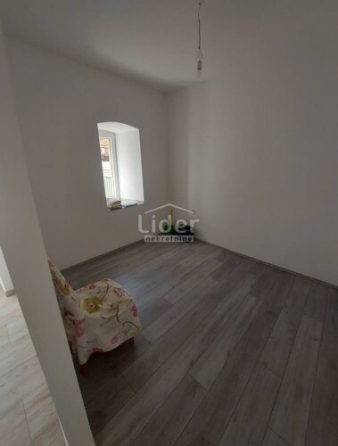 Thumbnail 6230237 - 3