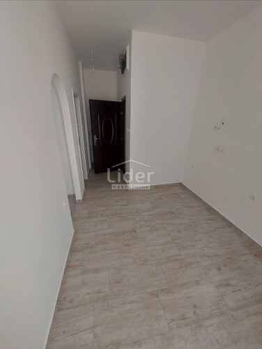 Thumbnail 6230237 - 4