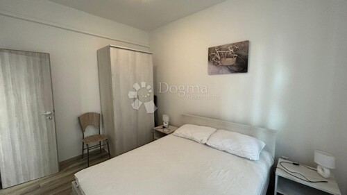 Thumbnail 6230260 - 7
