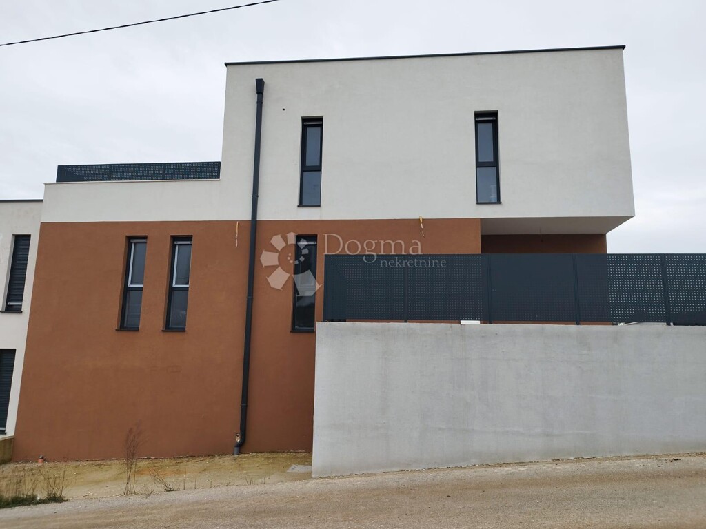 Image 6230268 - 7
