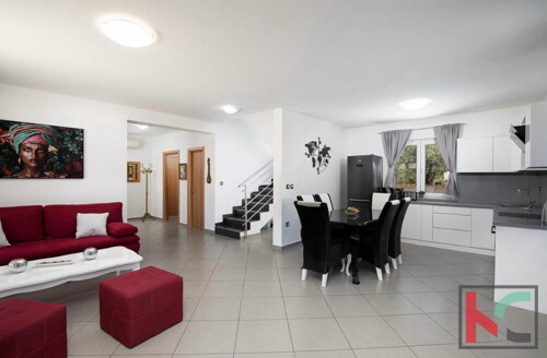 Thumbnail 6230277 - 4