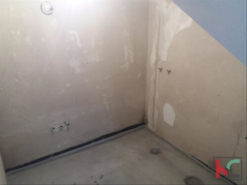 Thumbnail 6230293 - 10